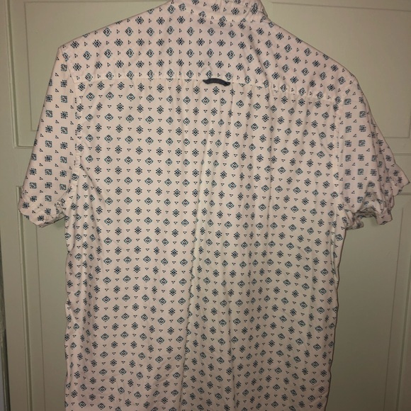 Denim & Flower Medium Short Sleeve Button up - Picture 8 of 8